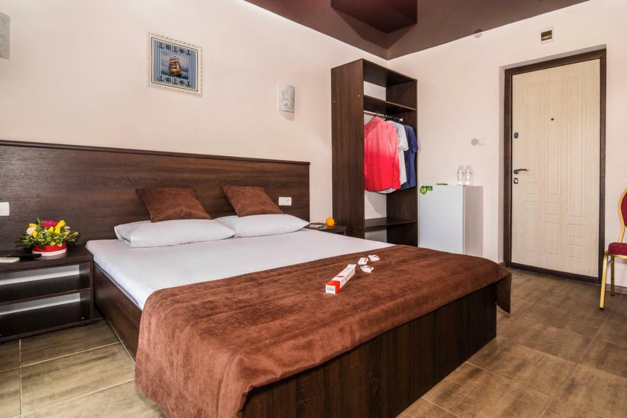 Marmaris Hotell Skadovsk Eksteriør bilde