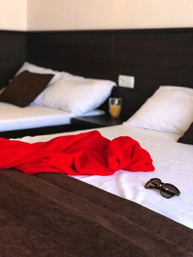 Marmaris Hotell Skadovsk Eksteriør bilde
